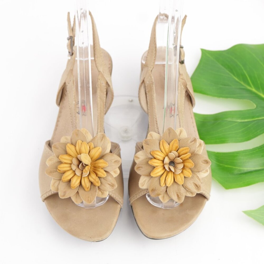 Bussola Womens Lisboa Sandals Size 38 7 Tan Leather‎ Slingback Big Flower Shoes